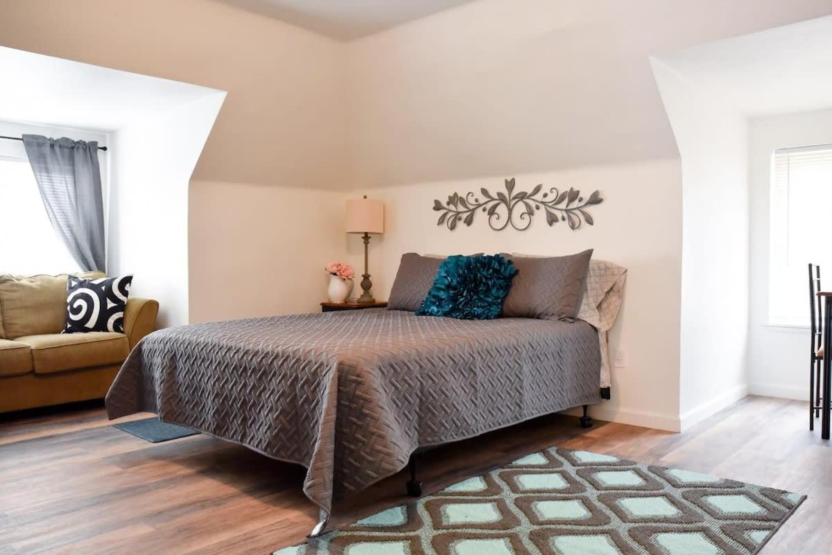 Unwind In A Bright Comfortable Apartment For 3 Pittsburgh Dış mekan fotoğraf