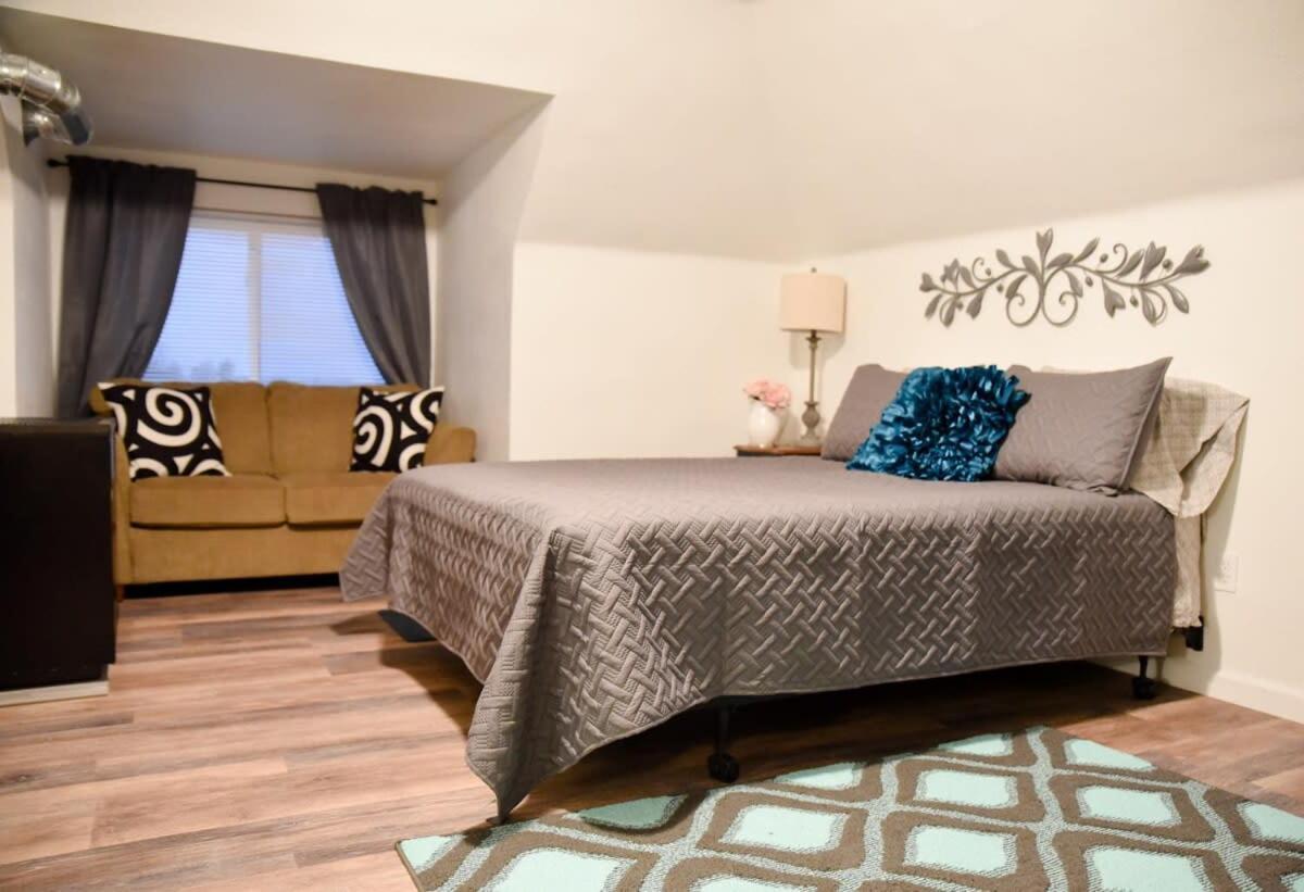 Unwind In A Bright Comfortable Apartment For 3 Pittsburgh Dış mekan fotoğraf