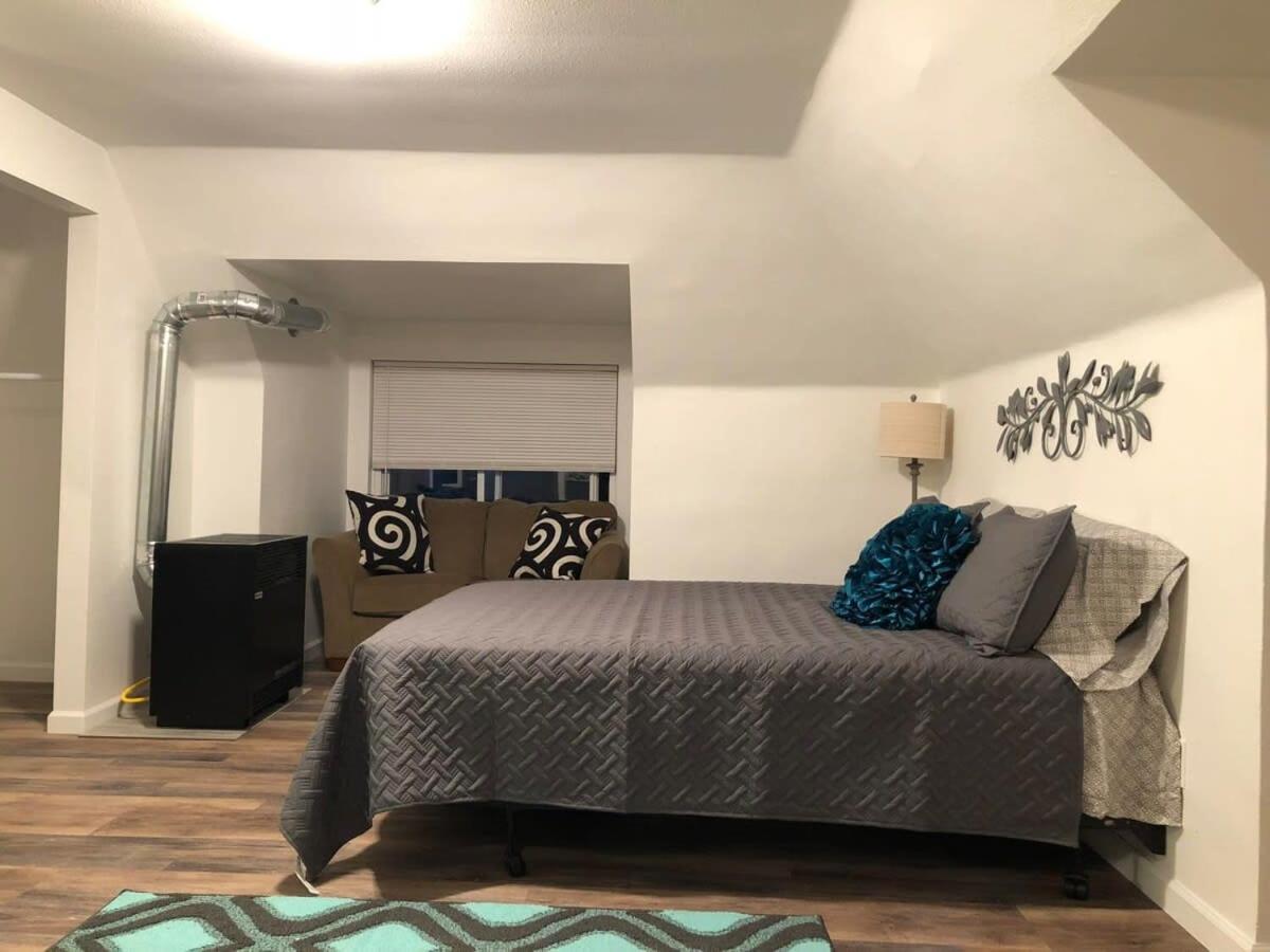 Unwind In A Bright Comfortable Apartment For 3 Pittsburgh Dış mekan fotoğraf