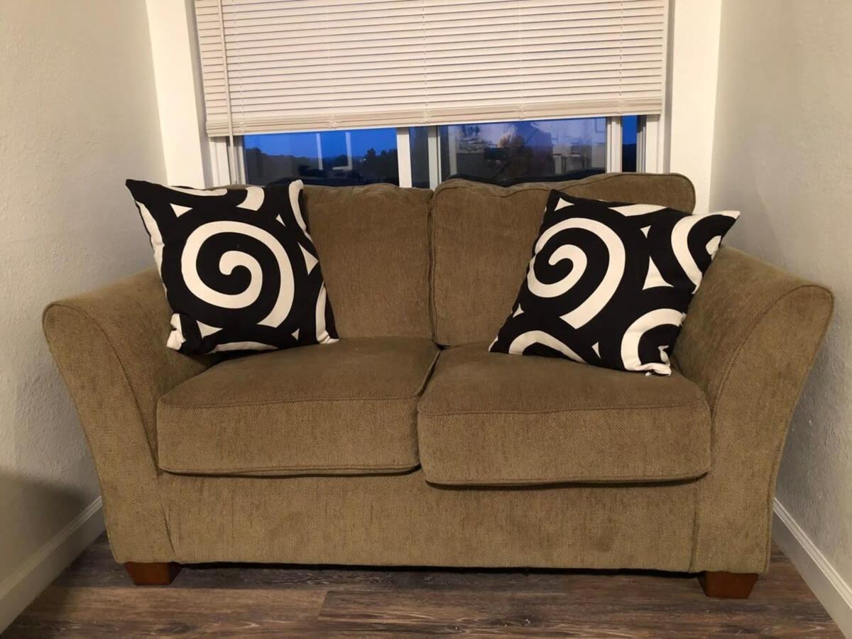 Unwind In A Bright Comfortable Apartment For 3 Pittsburgh Dış mekan fotoğraf
